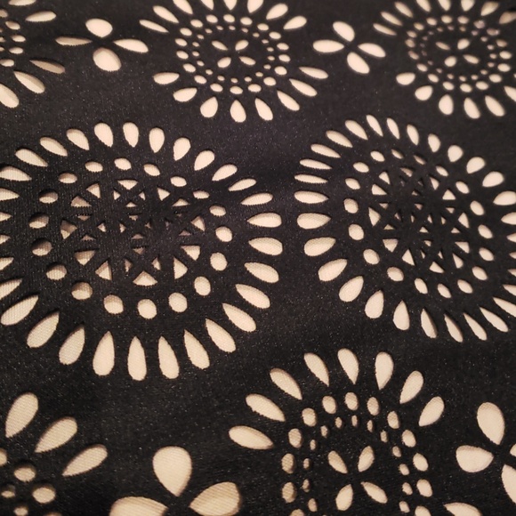 Little black dress - Picture 6 of 7